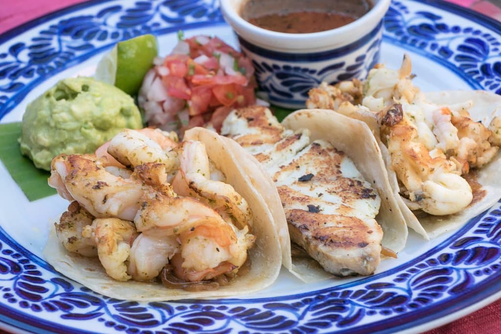 Tacos del Mar (lobster, shrimp and fish)