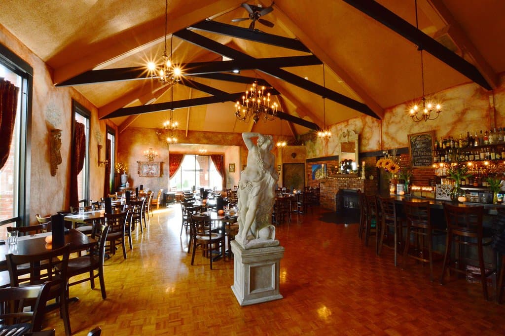 Interior of Il Covo Trattoria