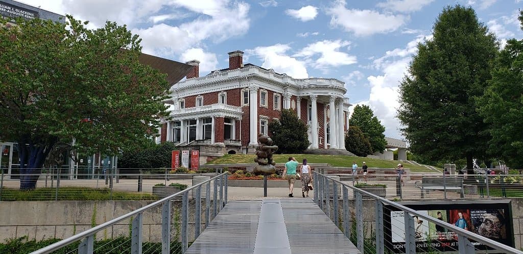 Bluff View Art District