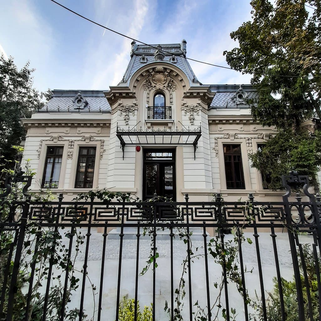 Our house, originally built in 1914, has been completely restored and turned into a contemporary New Romanian Cuisine restaurant. 