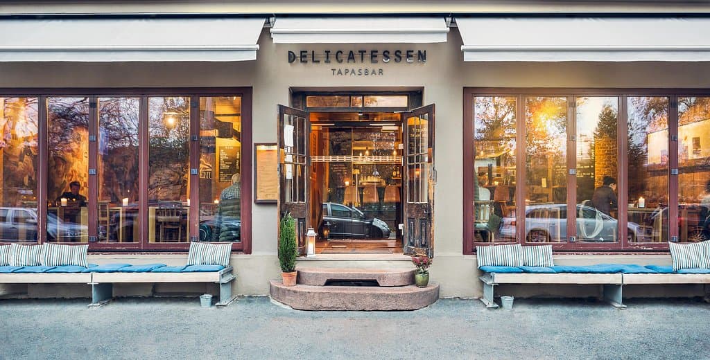 Restaurant front side