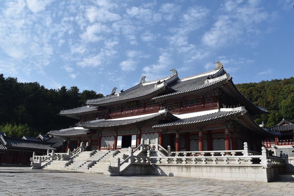 Yongyangbongjeong Park