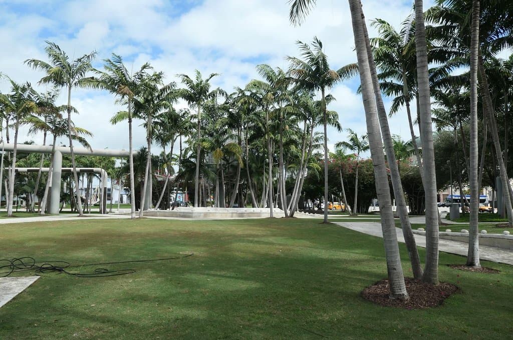 If you can zoom in, notice the grey pipework speakers