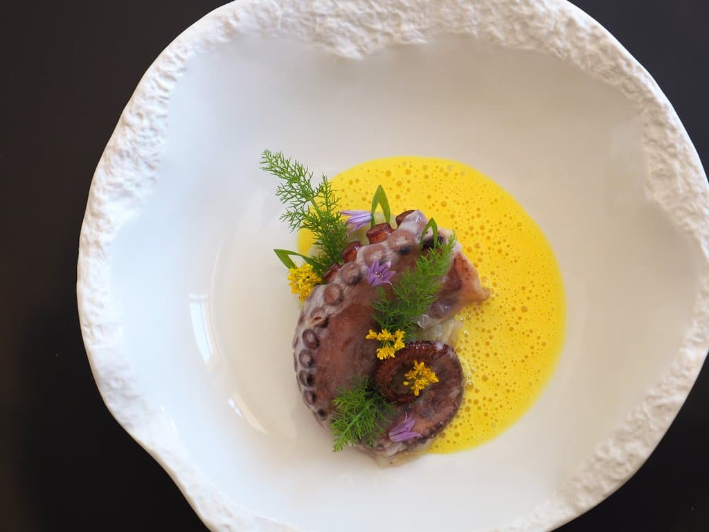 Poulpe fenouil et lard de Colonnata, sauce rouille