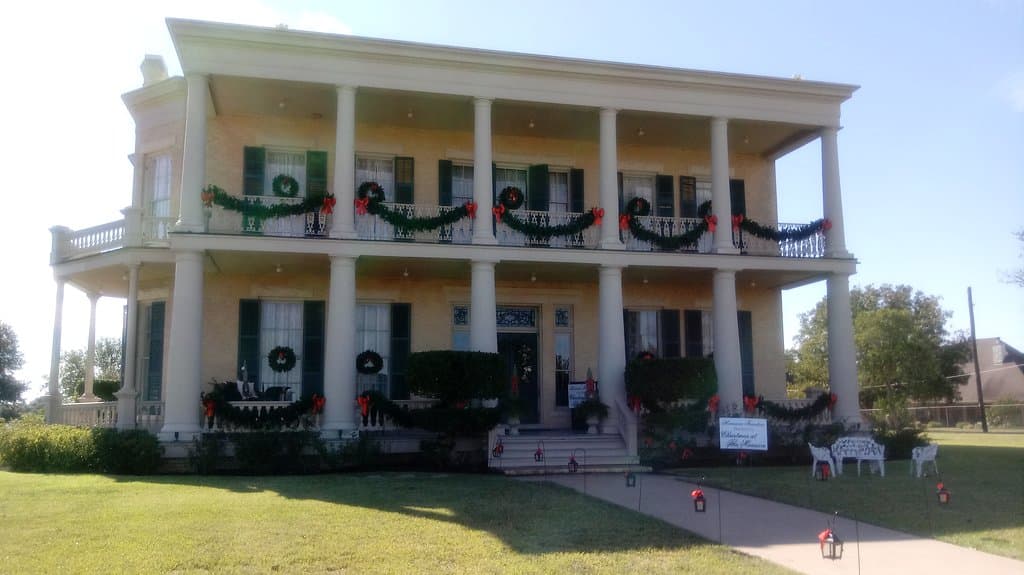 Giddings Stone Mansion