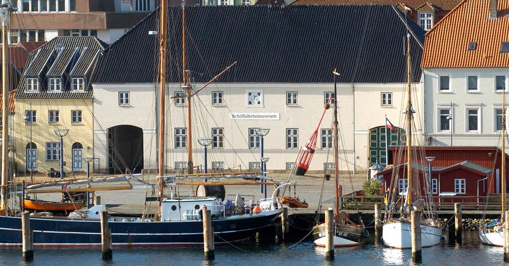 Das Flensburger Schifffahrtsmuseum - direkt am Hafen von Flensburg