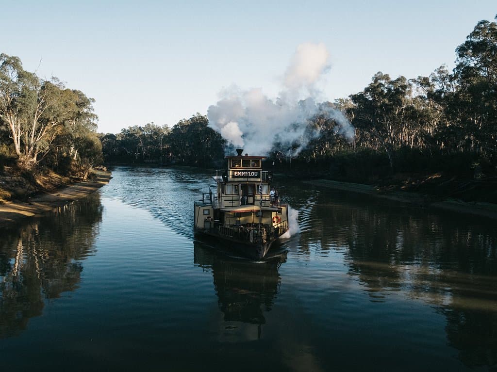 Emmylou Steaming