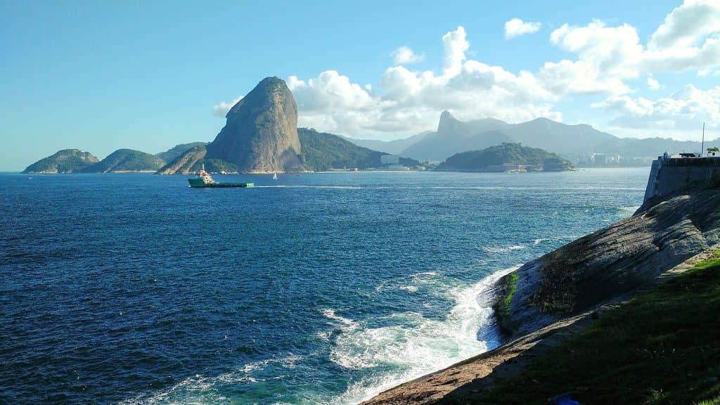 Vista da Baia da Guanabara, Pão de Açúcar e Cristo Redentor