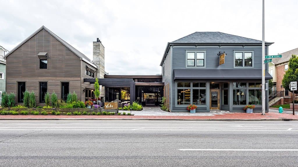  From the moment you step inside, to the time you bid us farewell, you’ll enjoy every facet of your Vida dining experience. And isn’t that what you’d expect from the first, and only, Indianapolis restaurant to earn AAA’s coveted Four Diamond award?