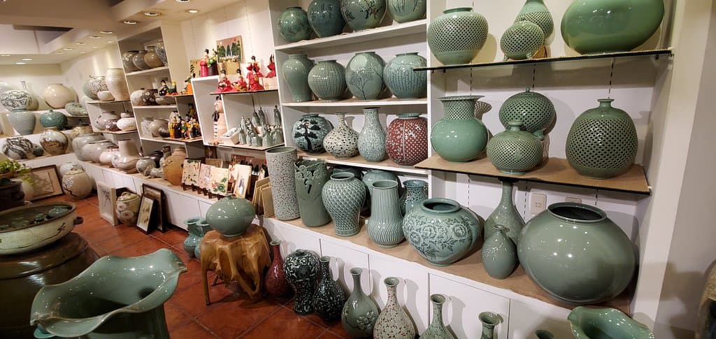 Eden pottery