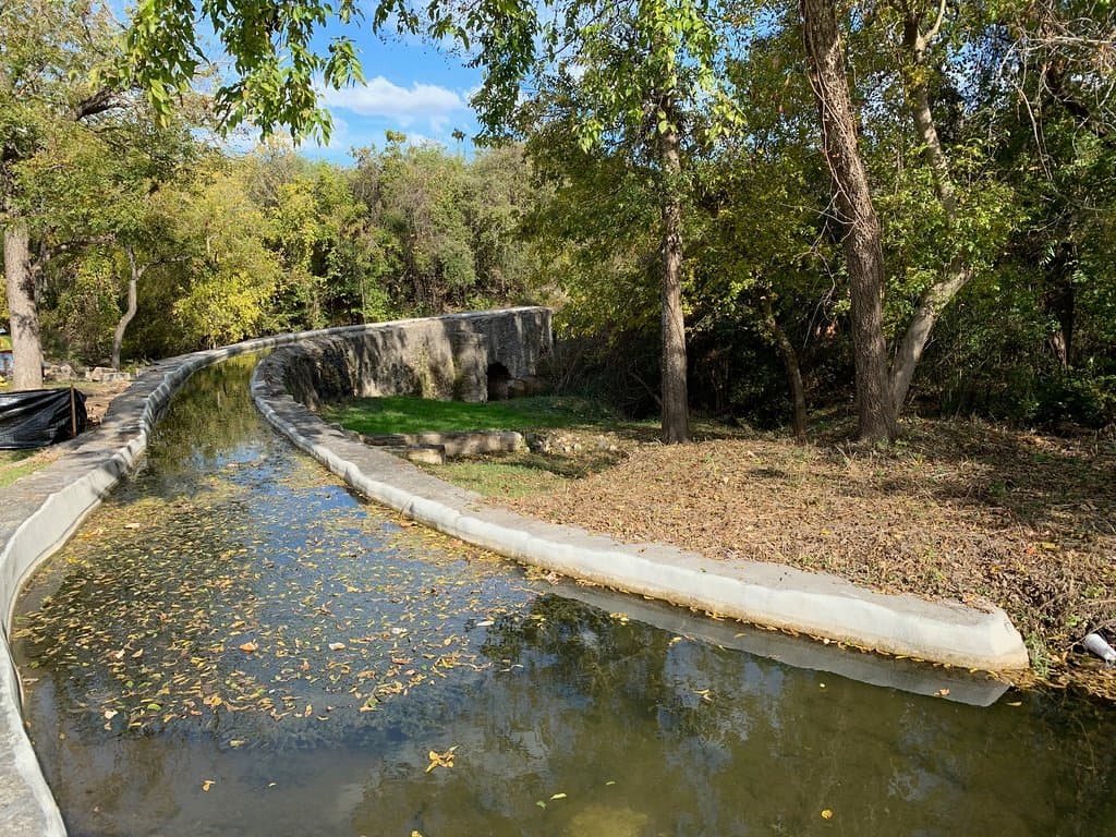 The Espada Aqueduct over the creek