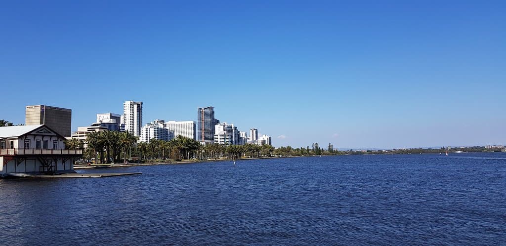 The park and promenade.