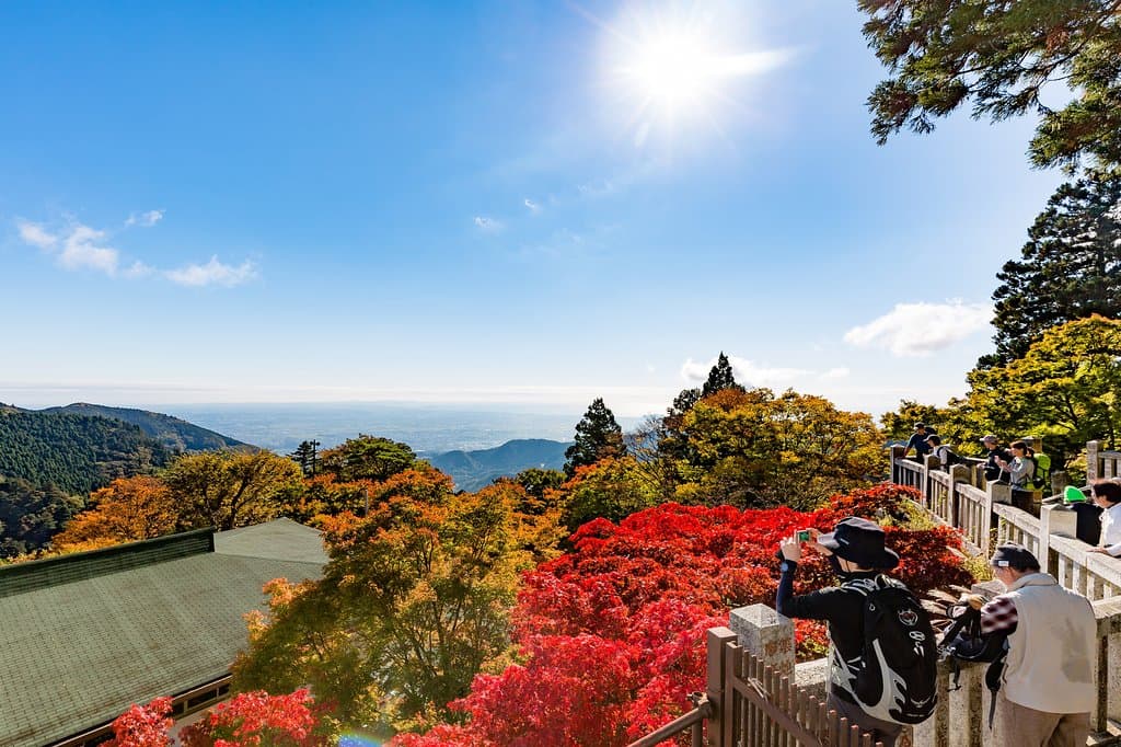 大山阿夫利神社下社からの眺望（紅葉）