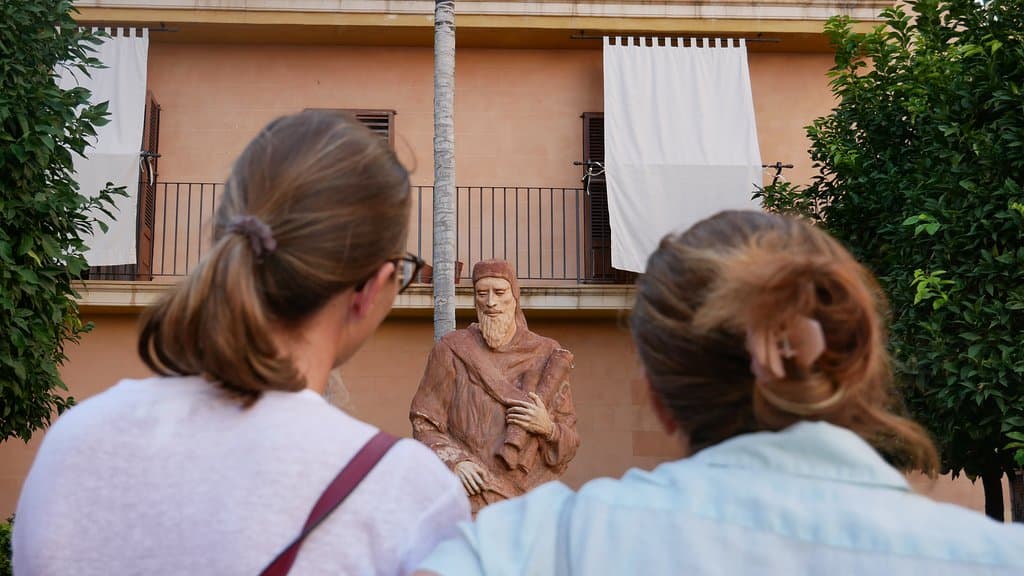 The statue...