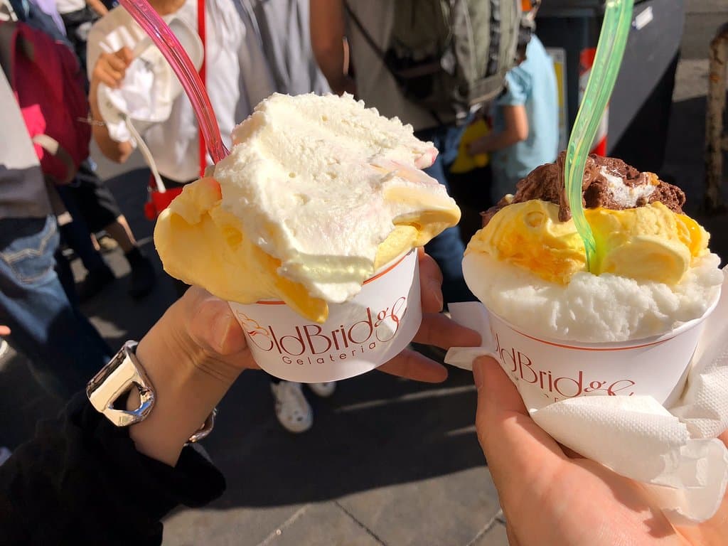 柑橘系の３種盛りのみ(左)サービスのクリーム乗せて貰いました！