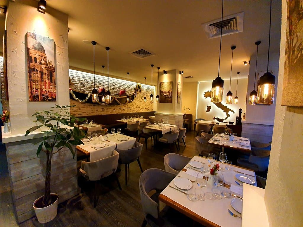 trattoria-mezzaluna.ro