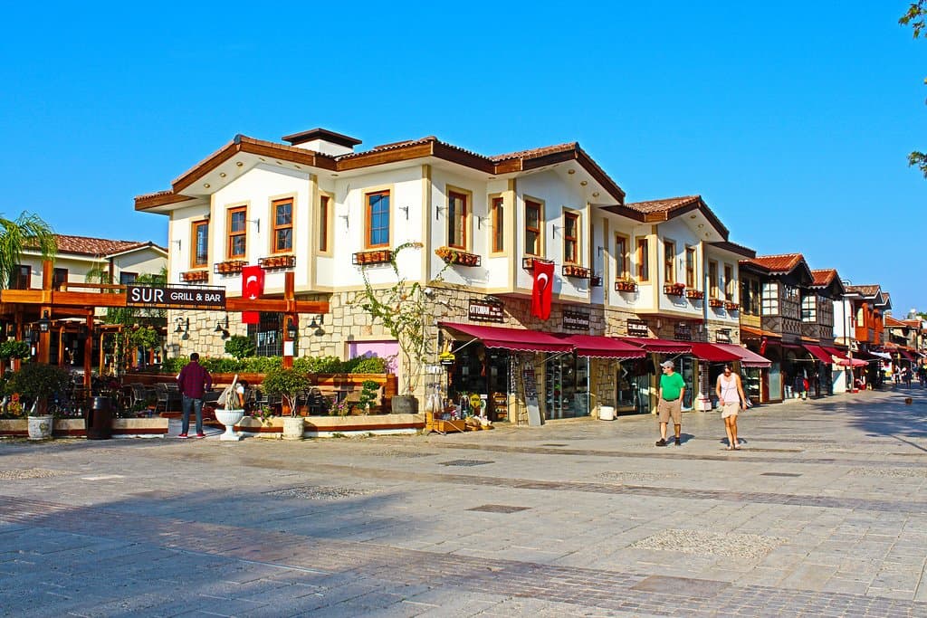 Вид на ресторан с улицы