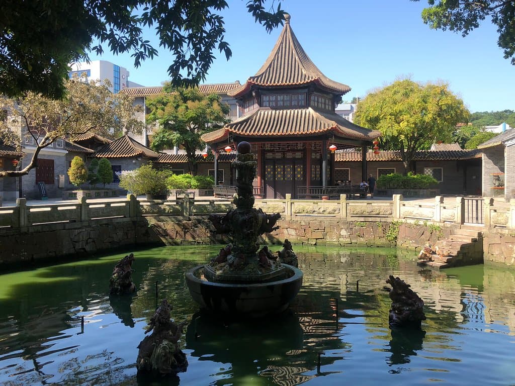 Octagonal pool with broken walls