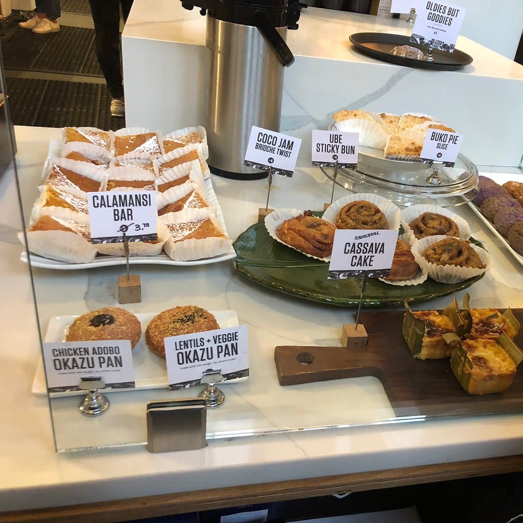 Hood Famous Bakeshop (Chinatown-ID)