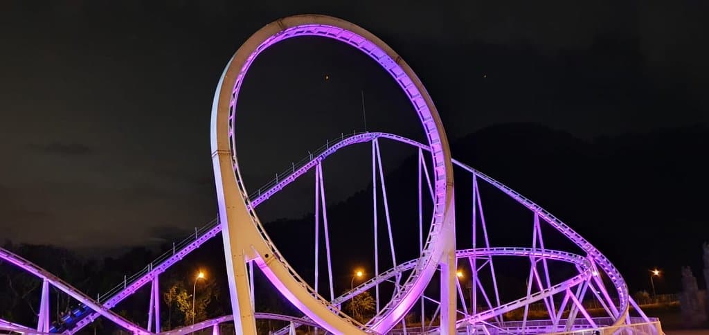 Looping Star