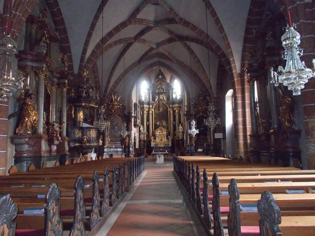 L'interno della Chiesa