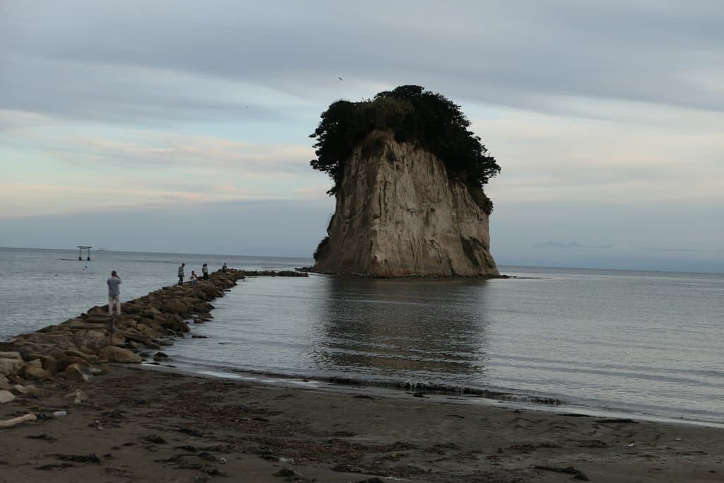 軍艦のような見附島