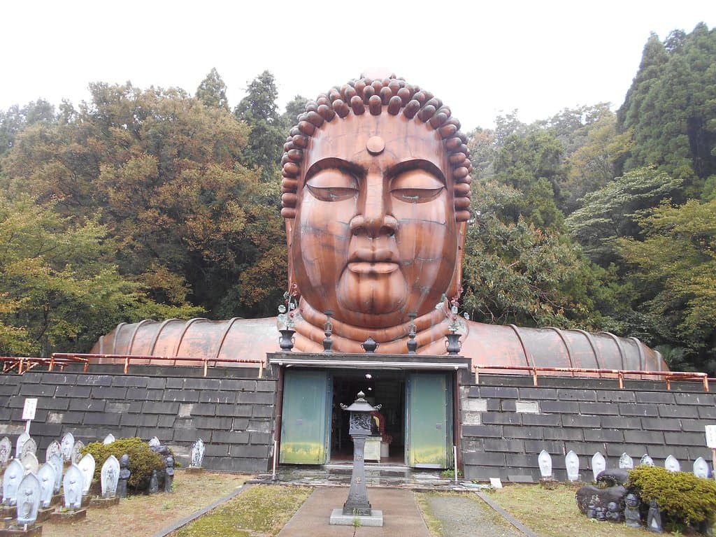 ハニベ巌窟院