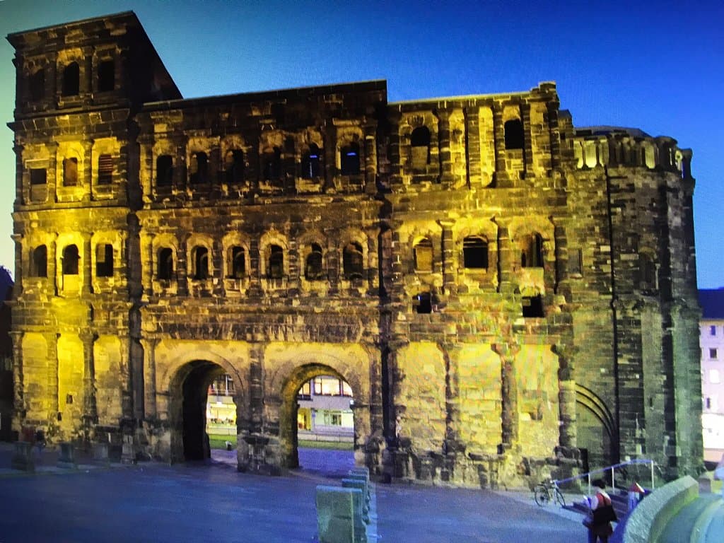 Porta Alba Ruins