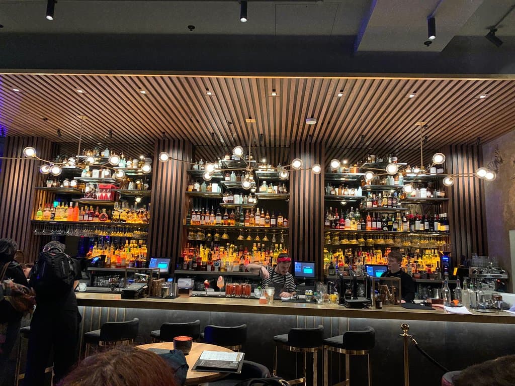 Bar