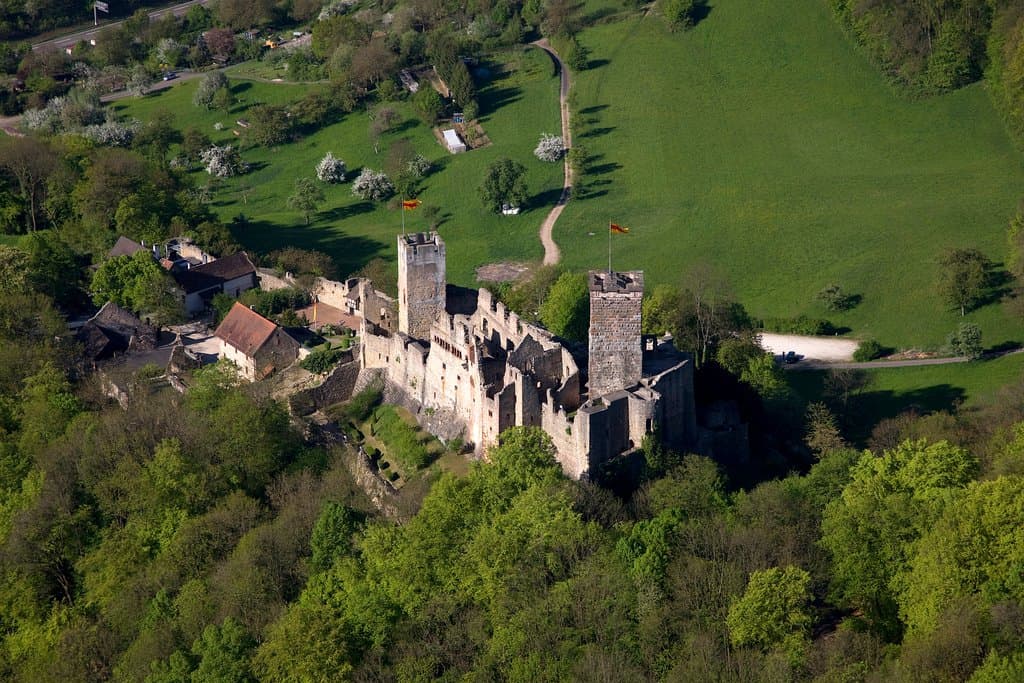 Luftaufnahme der Burg Rötteln