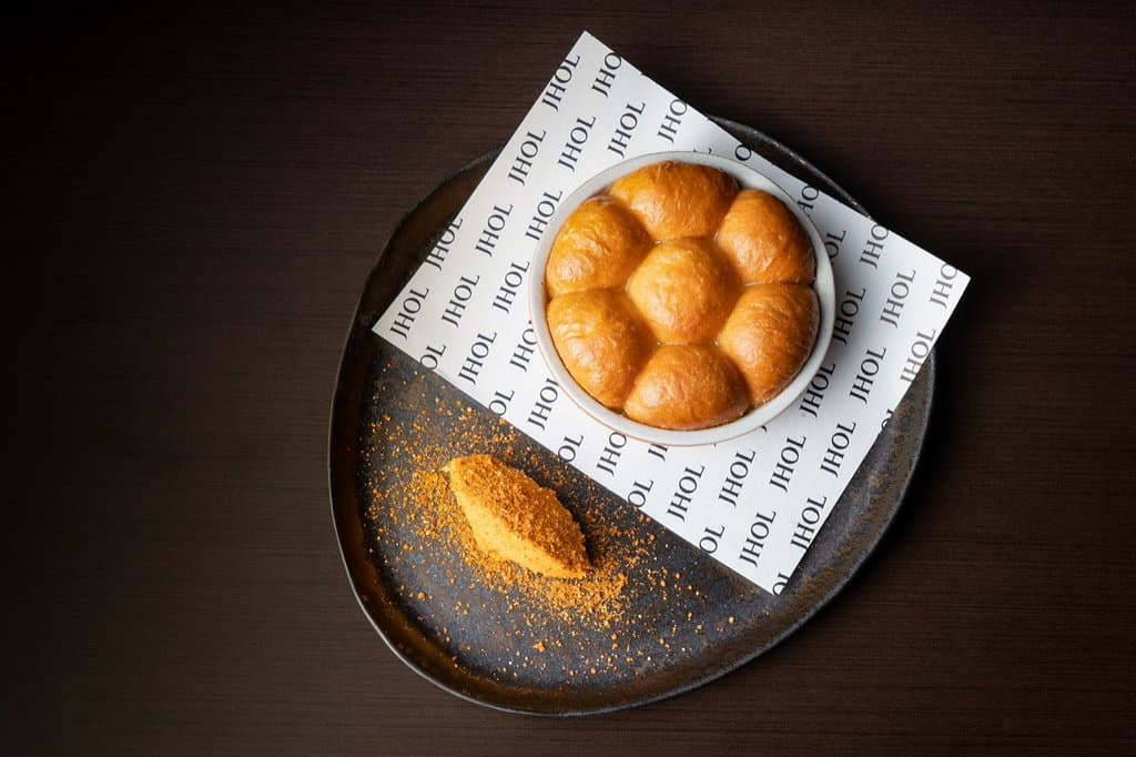 Masala Maska Bun

Inspired by the incredible regional delicacies of coastal India, using the best of seasonal Thai produce, the menu at Jhol is a unique experience unlike anything Bangkok has seen before!