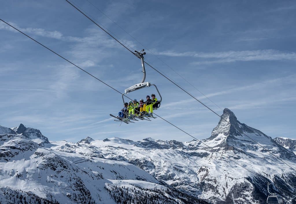 Skifahren mit Blick aufs Matterhorn