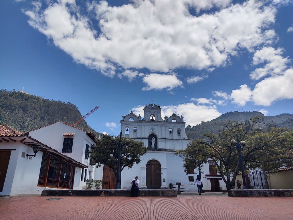 Iglesias Históricas en Bogotá,  En la imagen iglesia de las Aguas