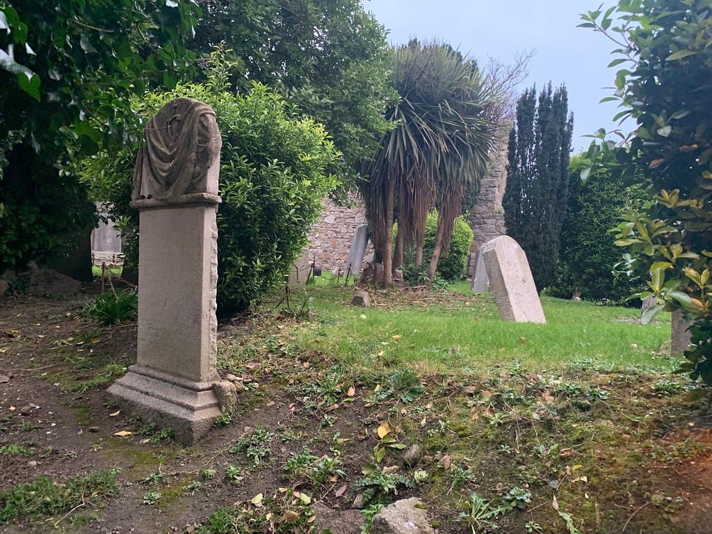 Beautiful little old graveyard on Castle Street in Dalkey. Hard to find ....beside the heritage centre.