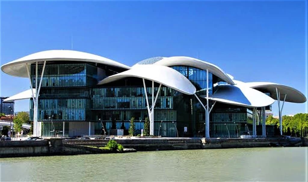 The "Tbilisi Public Service Hall' - a landmark of modern architecture.