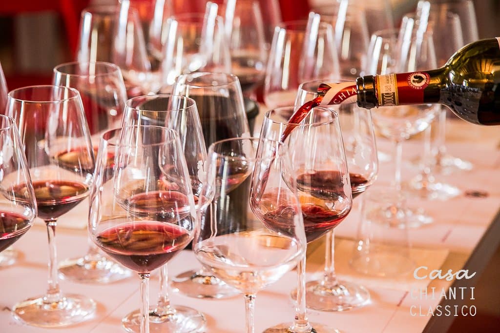 Chianti Classico wine tastings while eating or relaxing with a view on the Chianti hills.