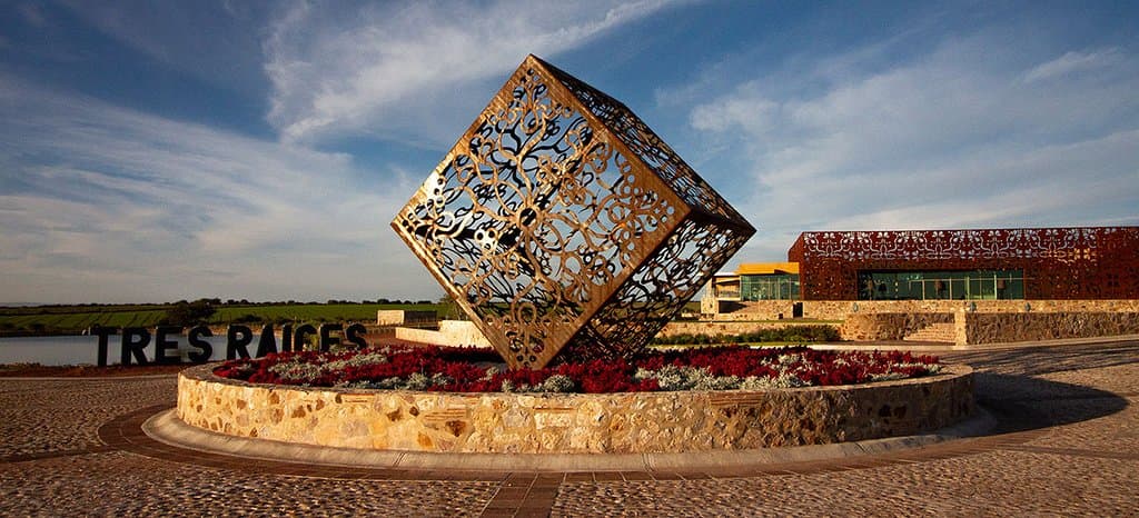 Entrada a las instalaciones 