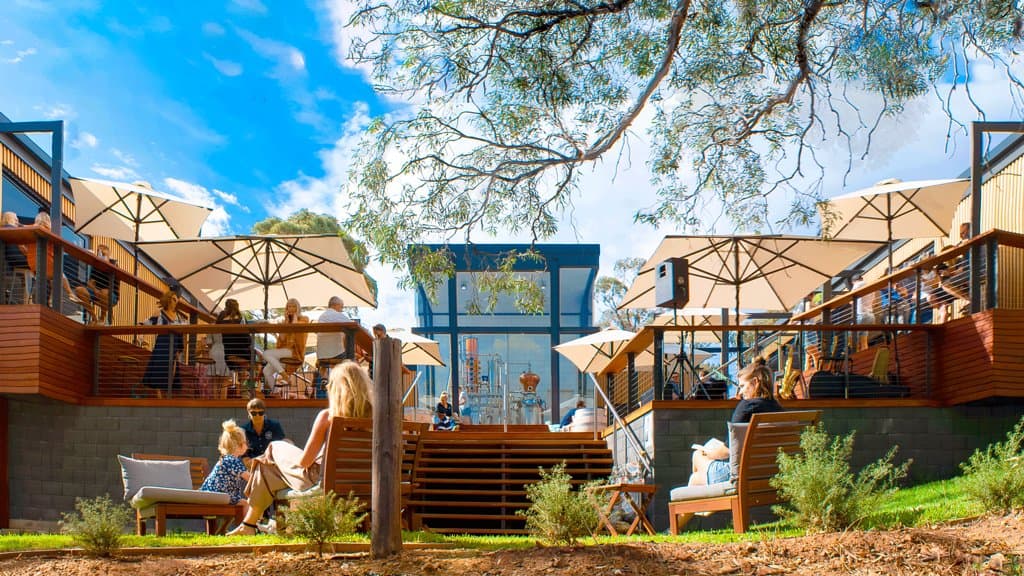 Named after the picturesque, palm-lined stretch of road in the Barossa where this distillery calls home, Seppeltsfield Road Distillers are making waves with their range of premium, handcrafted gins.
Seppeltsfield Road Distillers’ Tasting Room provides visitors with an opportunity to witness the magic of distilling whilst learning about the process. Discover their range of gins through a relaxed tasting flight or just unwind with a gin and tonic or cocktail.