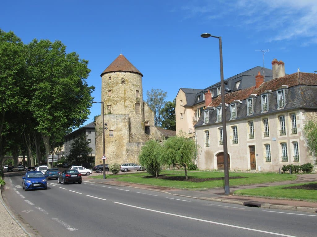 La Tour sur le quai des mariniers