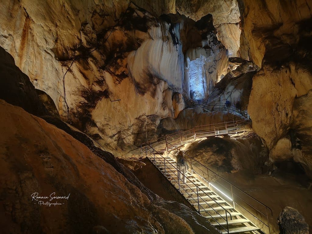 le grand escalier de la cathedrale