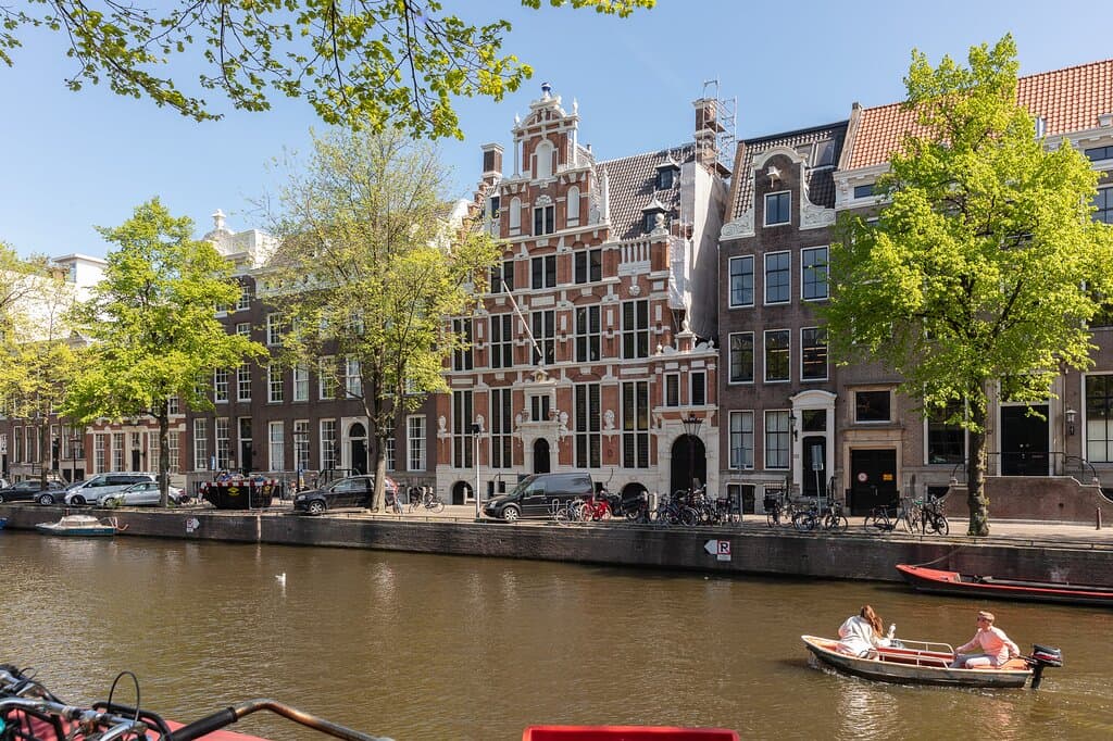 House with the Heads seen from the other side of the canal