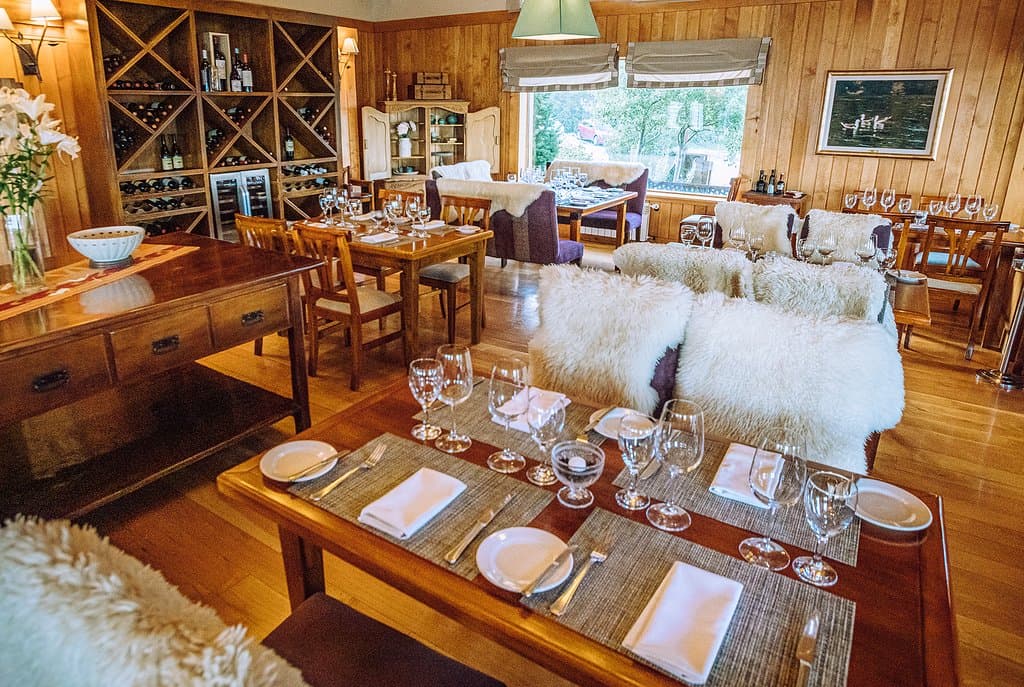 Salón Reinamora con toques patagónicos