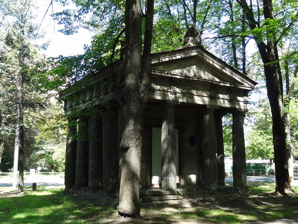 Yksi komeimmista mausoleumeista