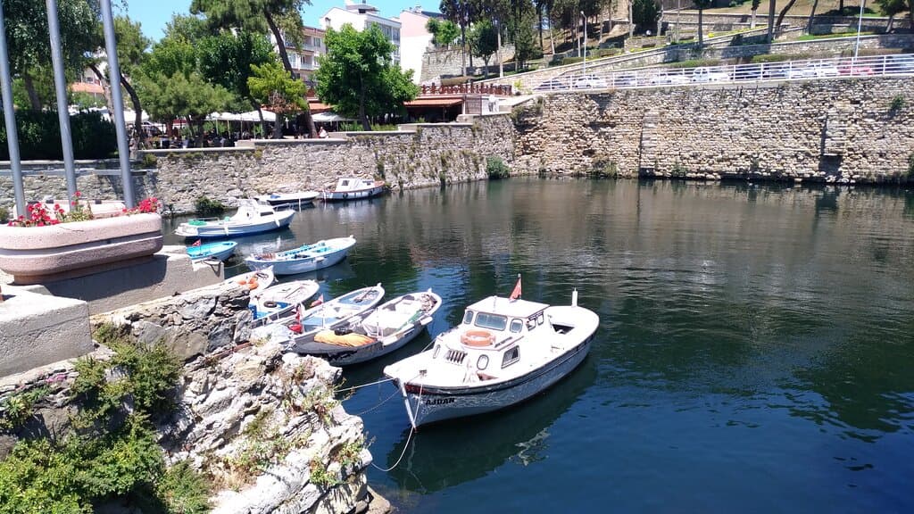 Müze yanı