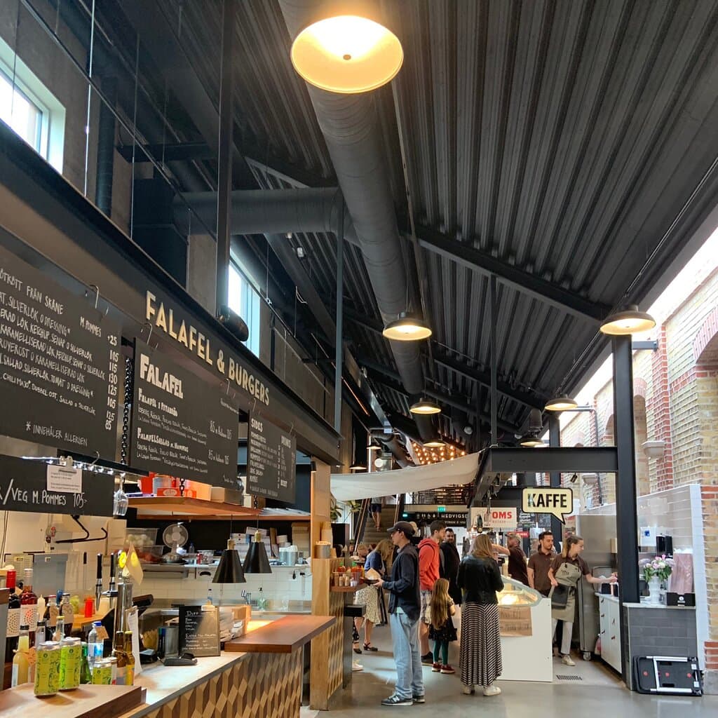 Pink Head Noodle Bar