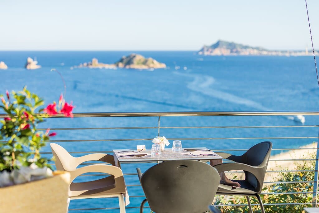 Sa Cadrea tavolo vista mare