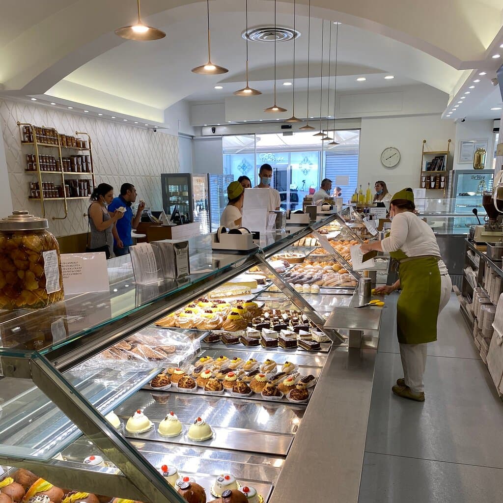 Pasticceria De Vivo since 1955 in Pompeii