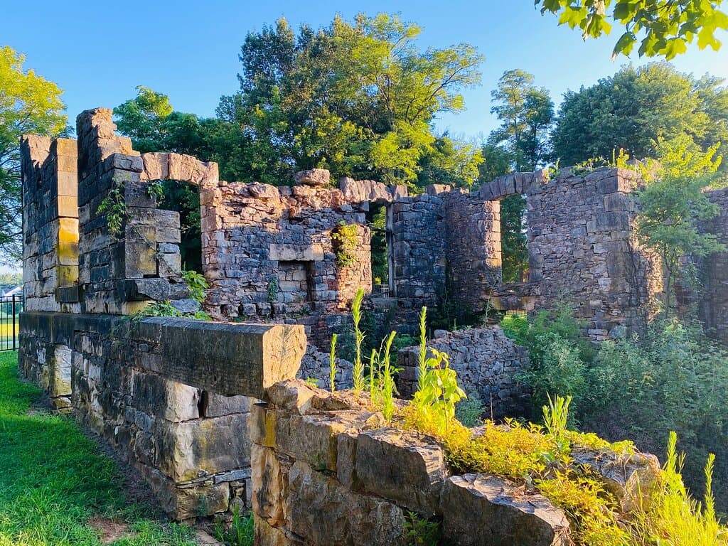 Bell's Tavern Ruins