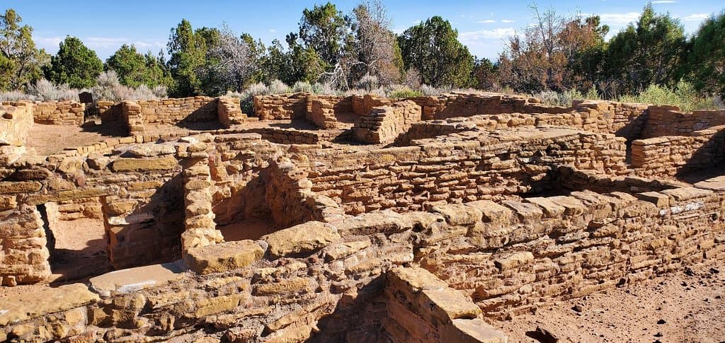 Painted Canyon Visitor Center and Overlook