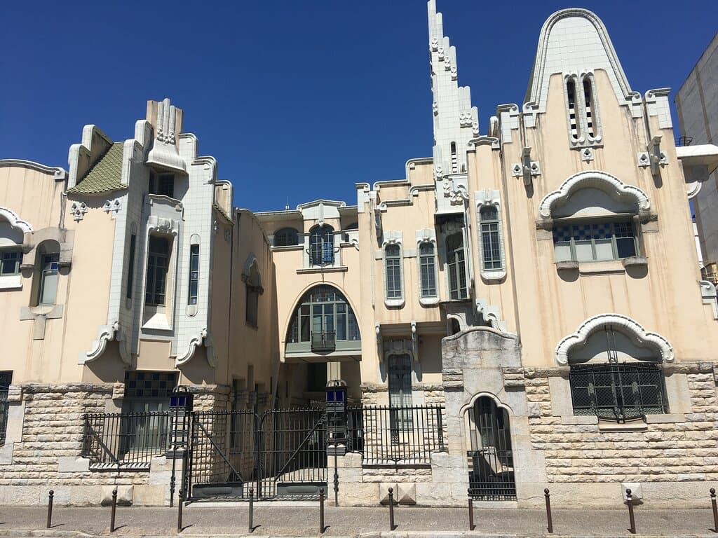 Fachada en C/ Santa Eugènia, GIRONA